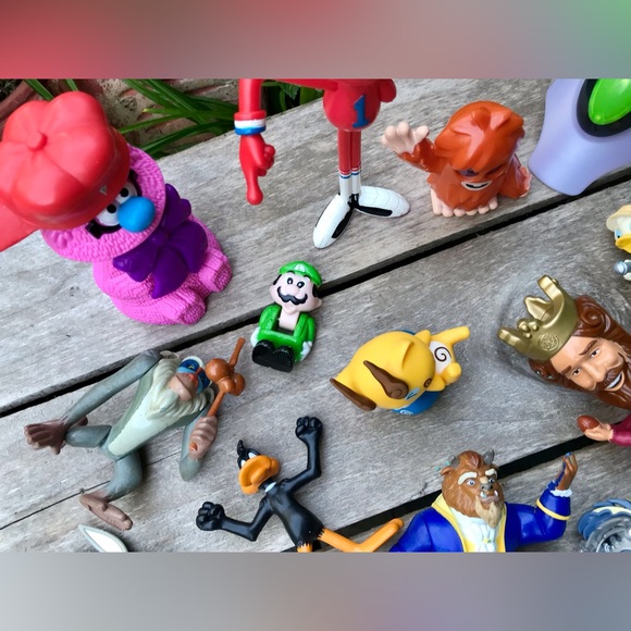 Lot Misc Happy Meal Toys Toy Box Toys Some Vintage Daffy Duck Bugs Burger King - Picture 6 of 8